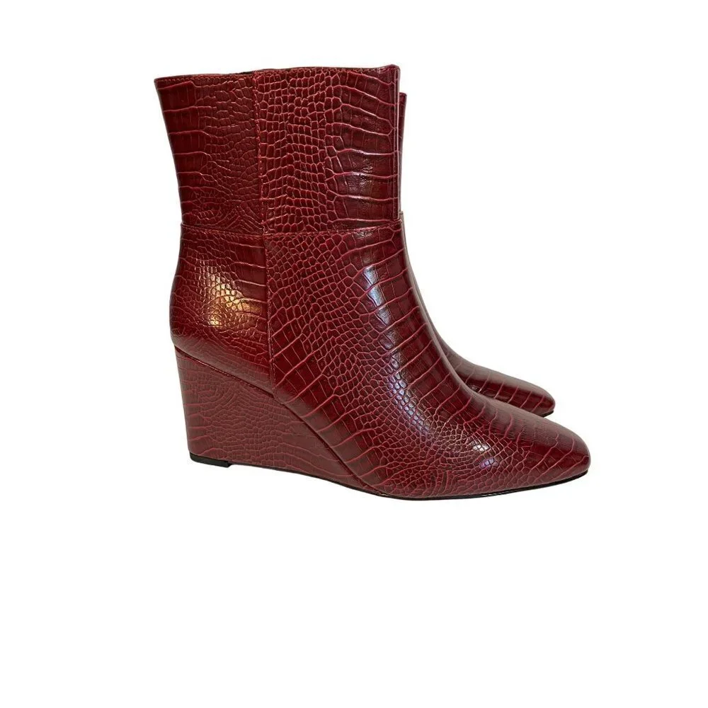 NWT Eloquii Wedge Ankle‎ Boot Color Wine Size 8W